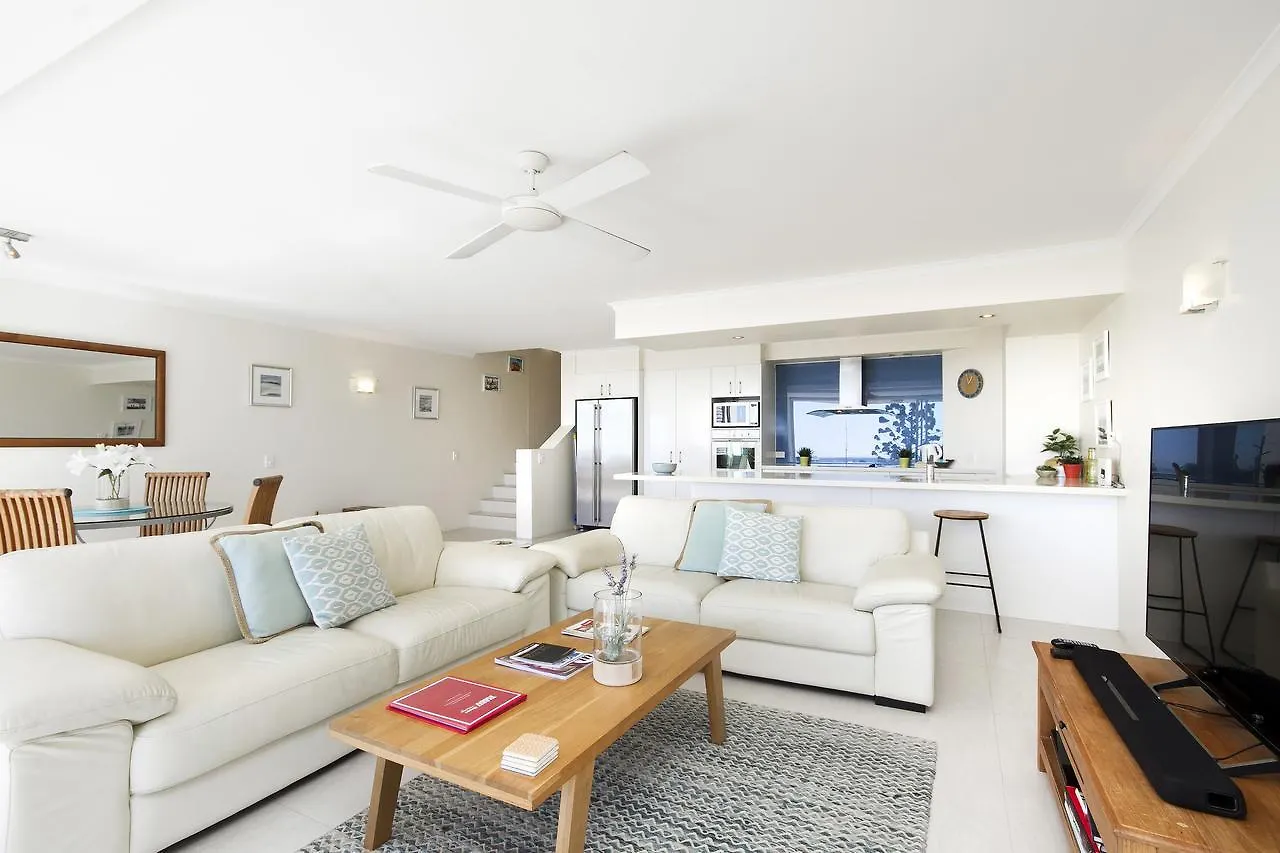 Courtyard Charm, Ocean Views, Little Cove Australia